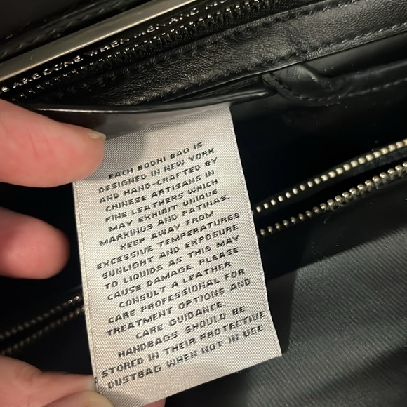 BODHI Unisex Messenger shoulder travel Bag - Picture 2 of 12